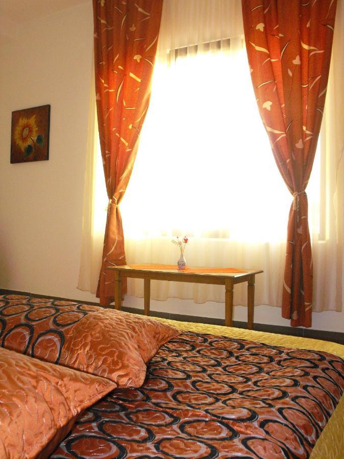 Casa Rustica Apart & Rooms Cimpineanca Exterior foto